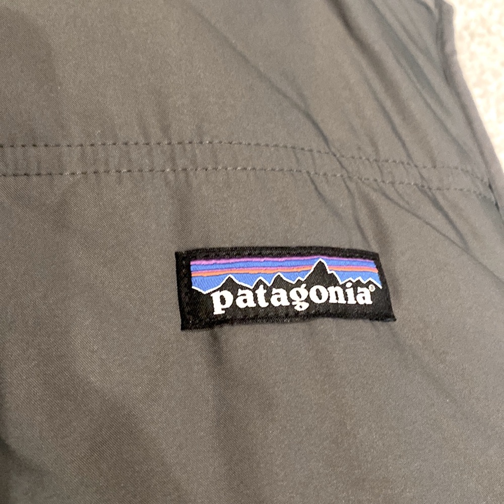 Patagonia Women’s Los Gatos Hooded Vest Medium Gray - Picture 6 of 6